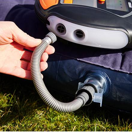 Sind Sie auf der Suche nach Zubehör für Elektroautos? Bei GreenCarGear haben wir alles von Autopflegeprodukten, Ladegeräten für Elektroautos, Zubehör für das Laden zu Hause und vieles mehr. Sie finden alles an Tesla-Zubehör, VW ID 4-Zubehör und Ford Mustang Mach E-Zubehör.