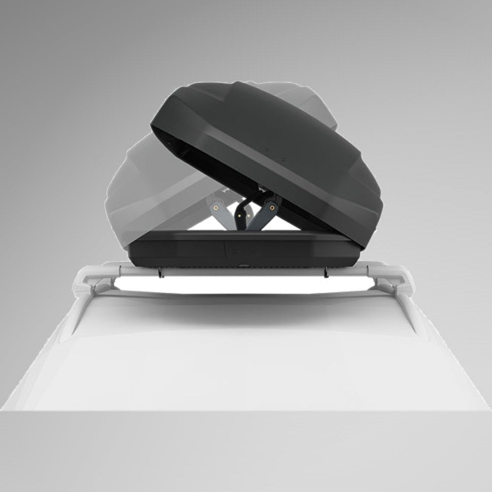 Thule Pulse 2 XL Black Aeroskin sort tagboks med åbent låg monteret på tagbøjler, illustration