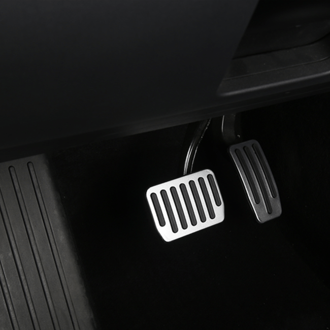 Montierte Alu-Pedale für Tesla