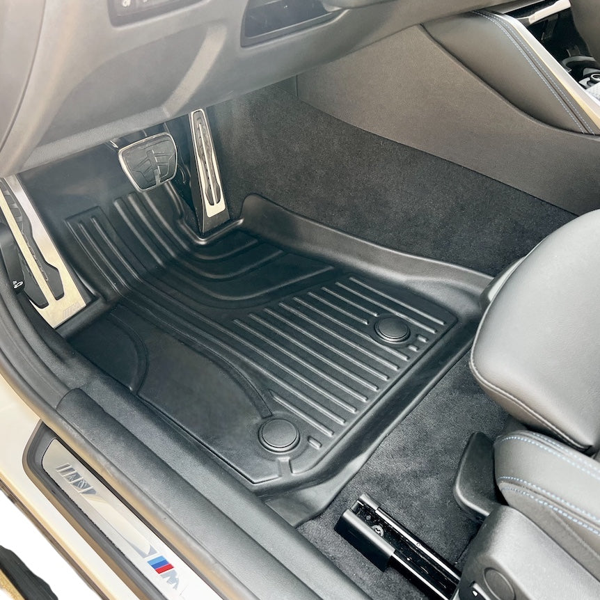 3D Allwetter-Fußmatten-Set für BMW i4, perfekte Passform und Schutz.