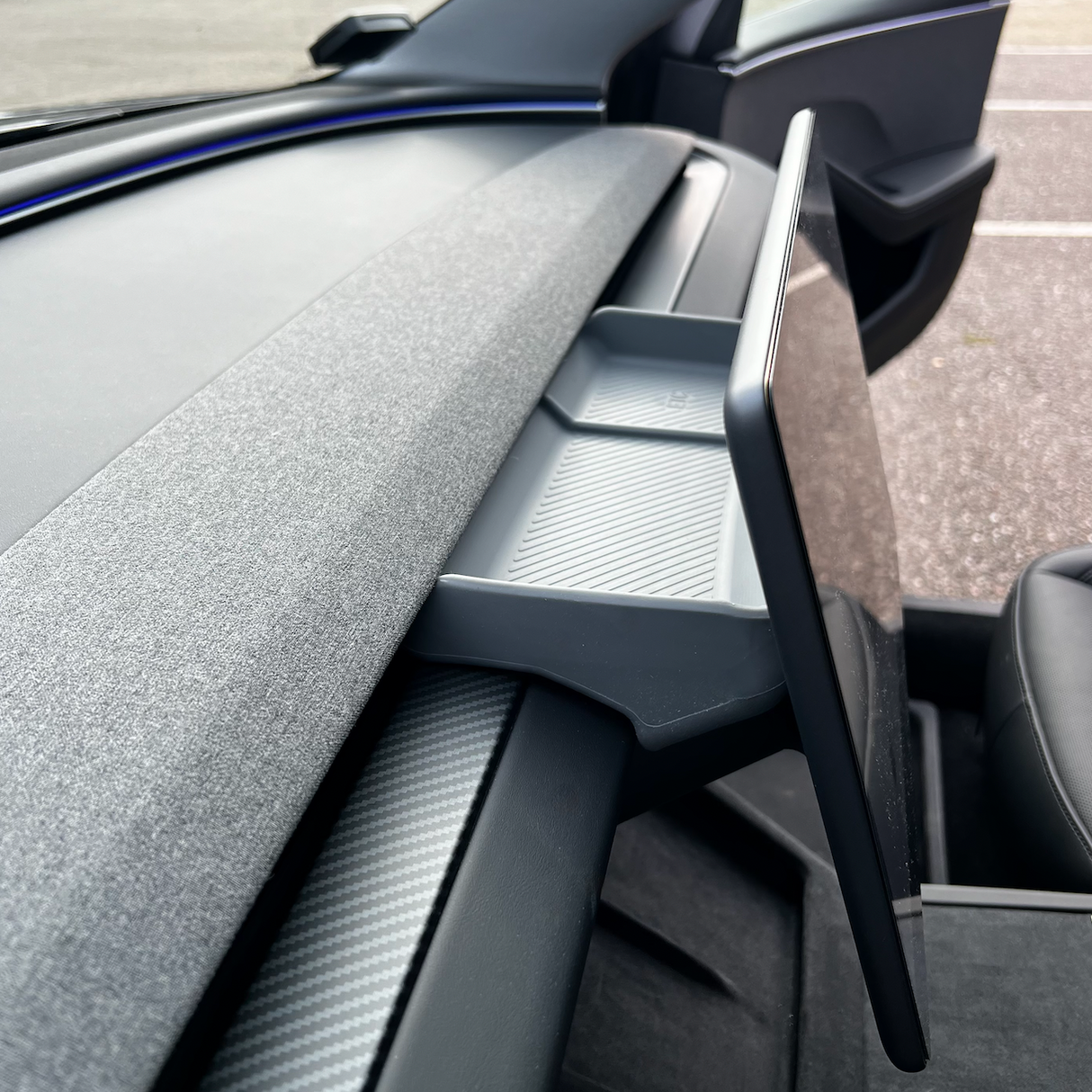 GCG Max Aufbewahrungsbox hinter dem Bildschirm – Tesla Model 3/Y