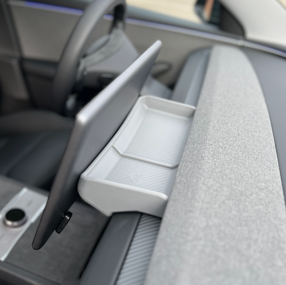 GCG Max Aufbewahrungsbox hinter dem Bildschirm – Tesla Model 3/Y