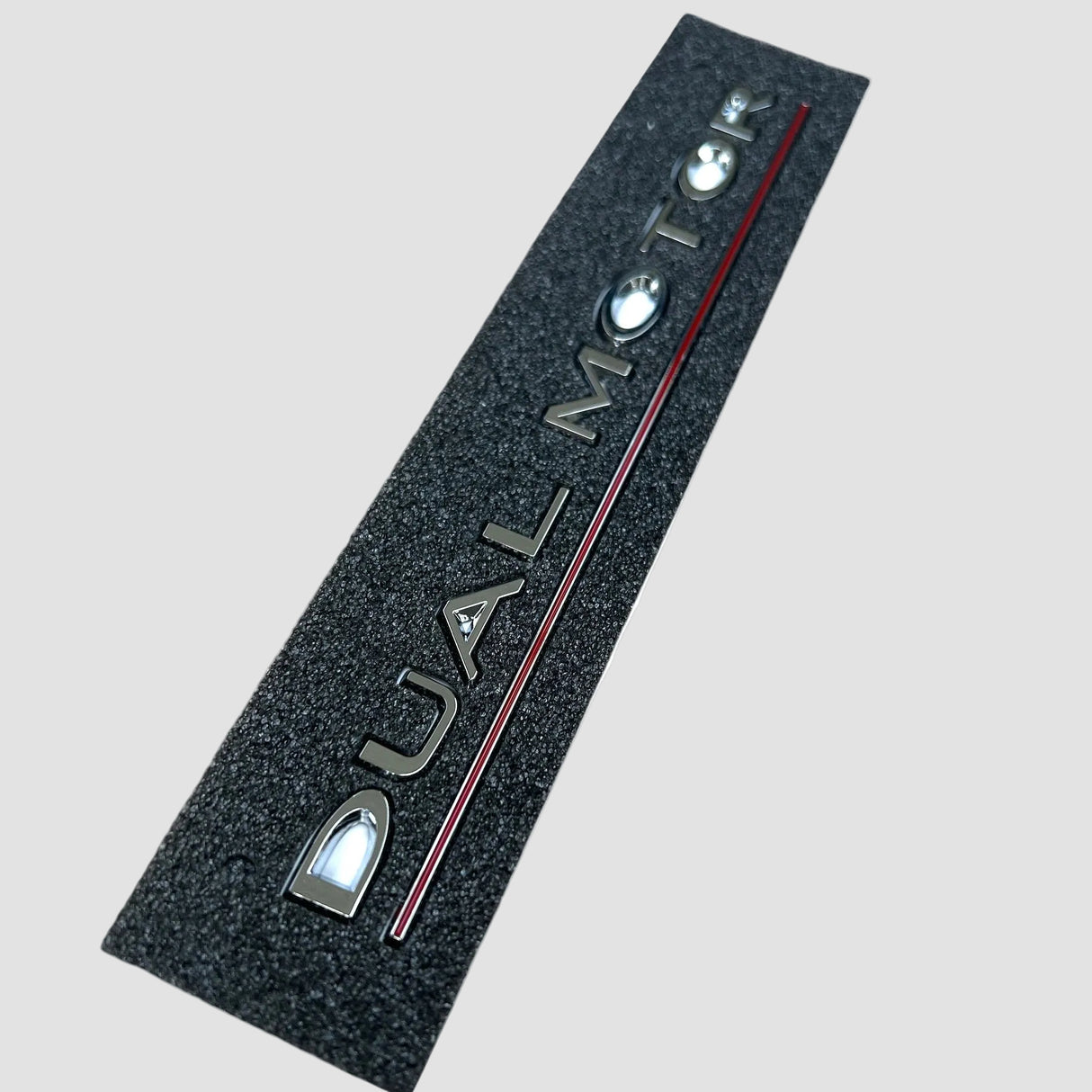 Dual Motor Emblem (verschiedene Farben)