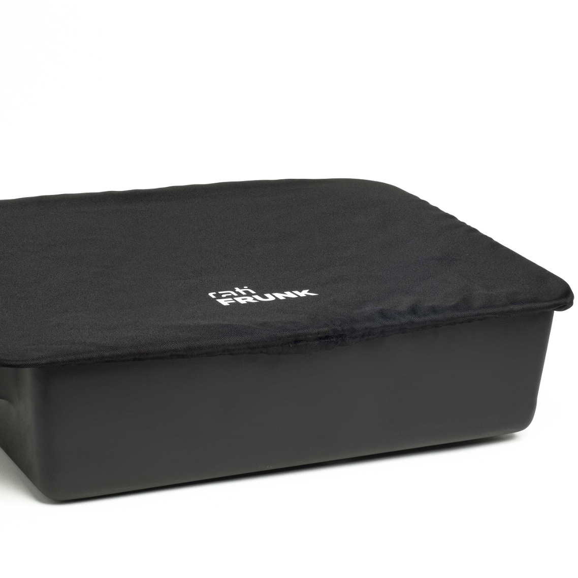 Rati Frunk Aufbewahrungsbox mit schwarzer Schutzkappe und Logo
