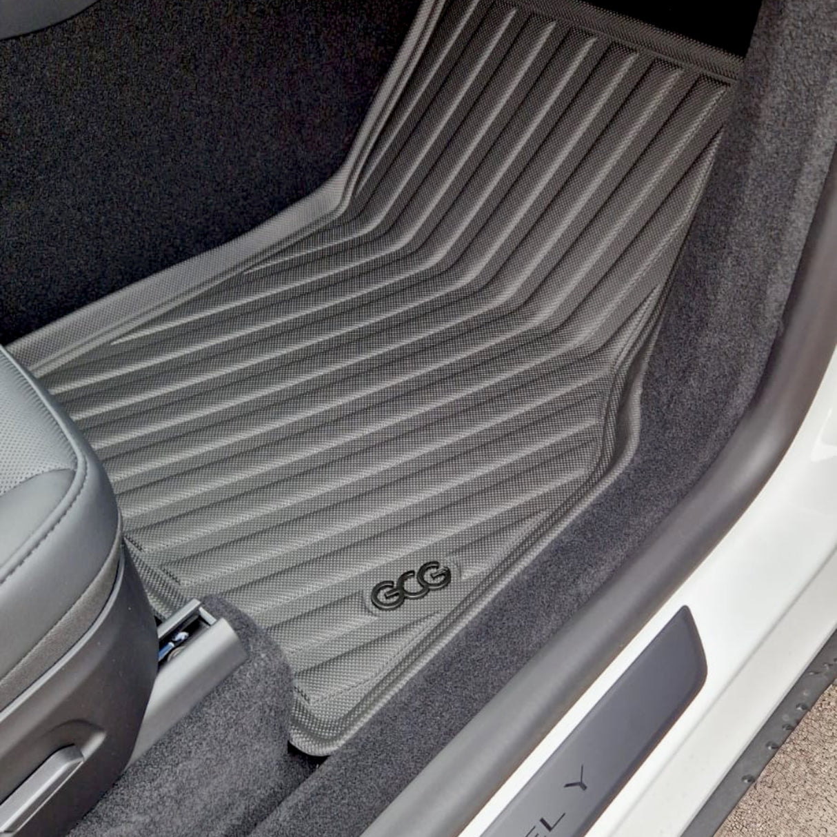 GCG MAX Allwetter-Fußmatten-Set für Tesla Model Y Juniper (2025-).