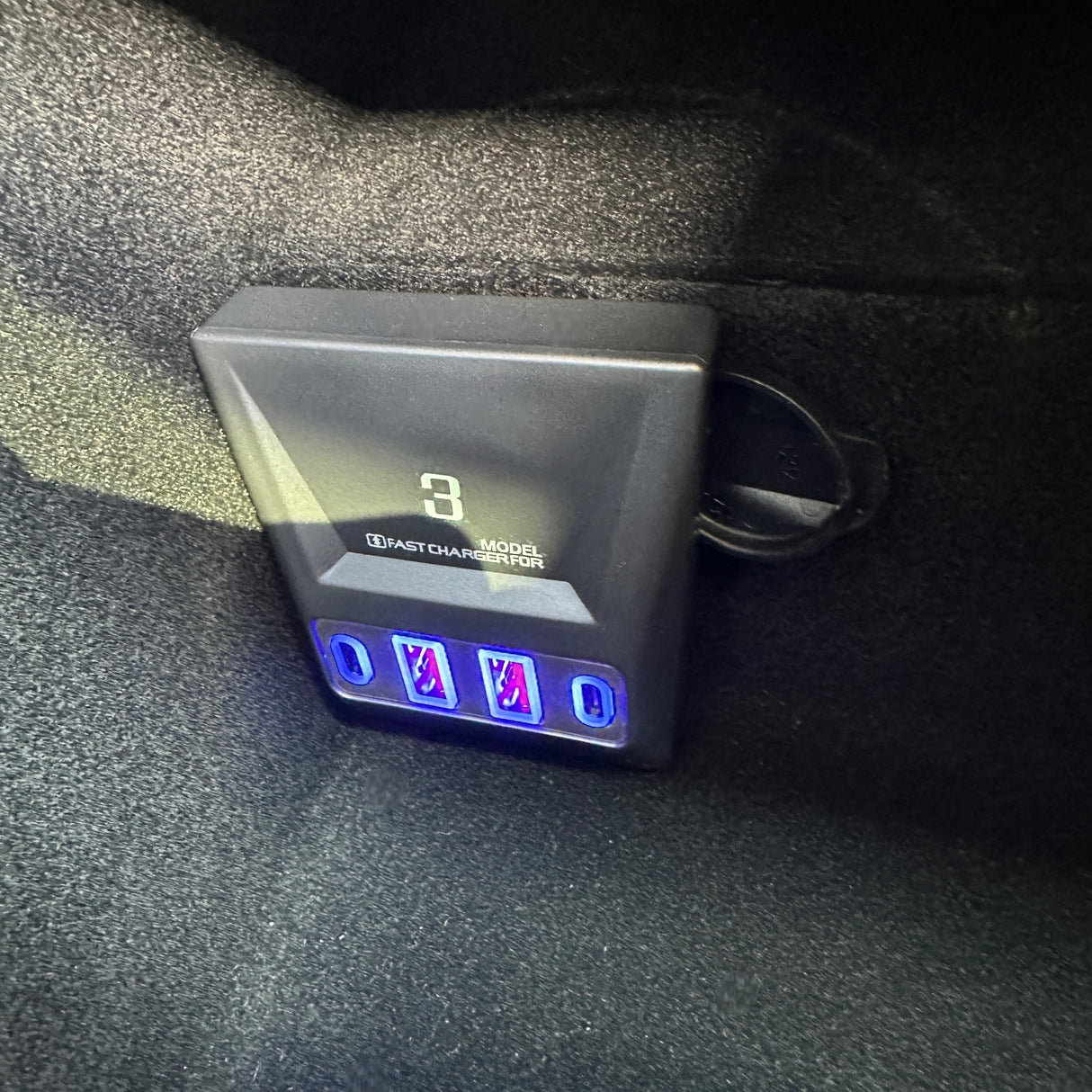 USB-Hub für Tesla Model 3 Highland
