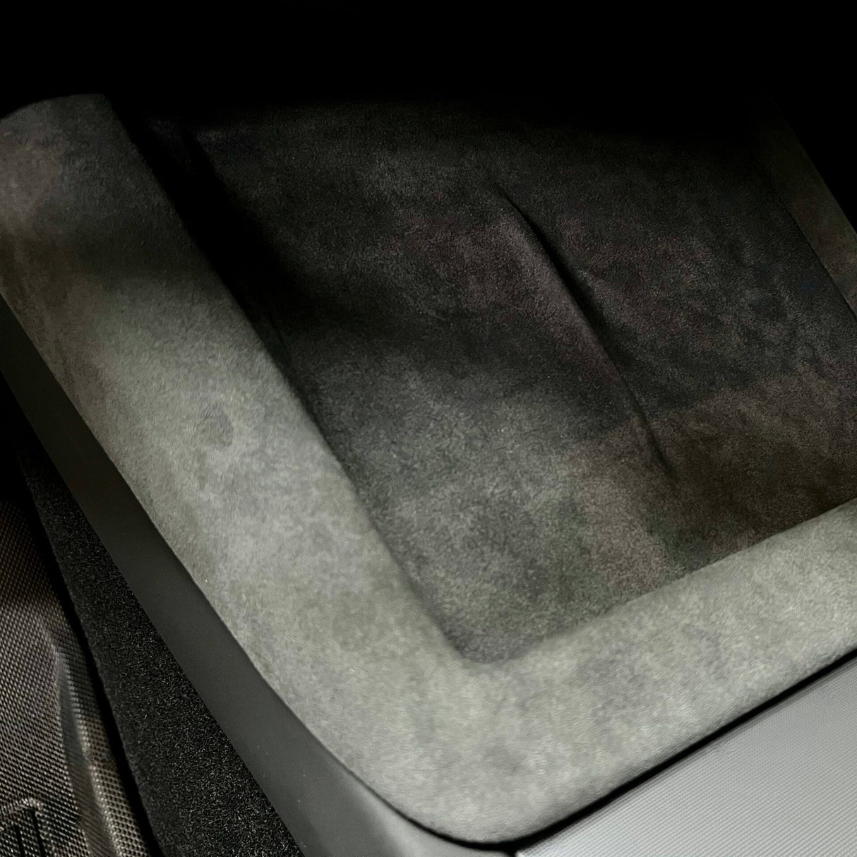 Alcantara Rahmen für Tesla Model 3 Highland