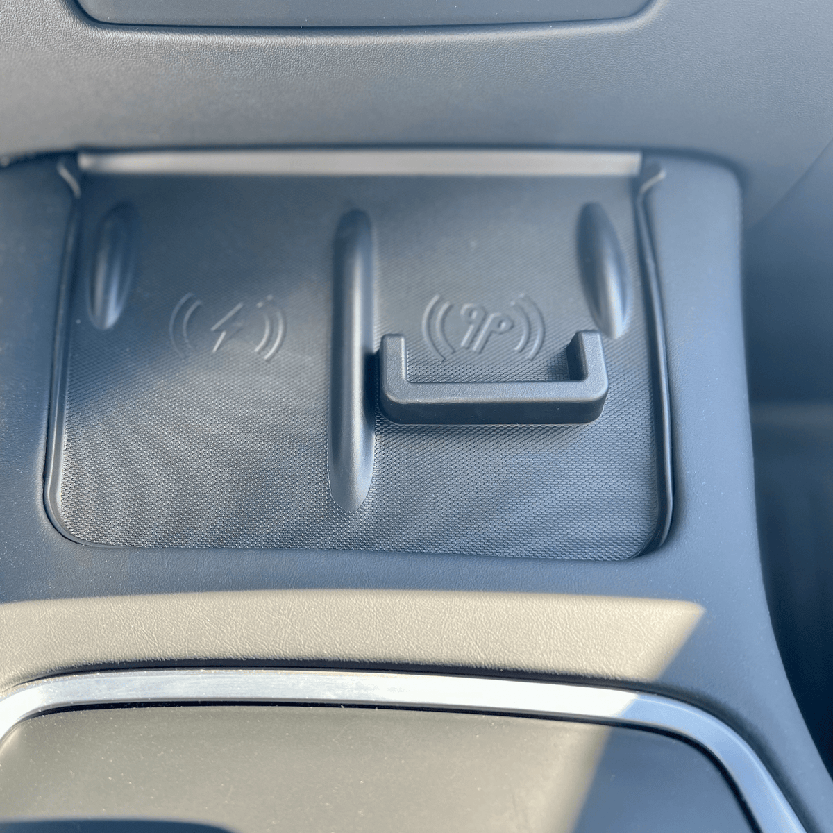 Cover til trådløs oplader til Tesla Model 3/Y