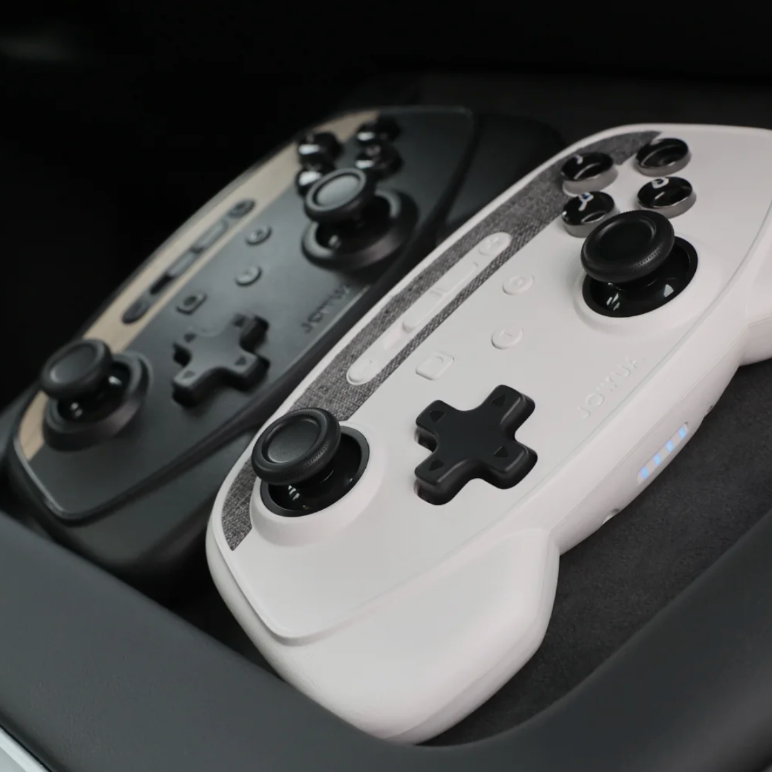 Weißer und schwarzer Jowua kabelloser Controller mit kabellosem Laden im Auto