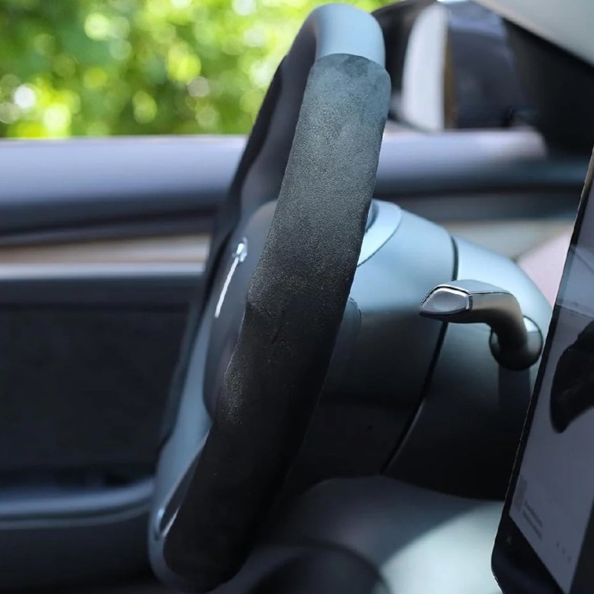 Lenkradbezug für Tesla – Weicher Komfort und stilvolles Design