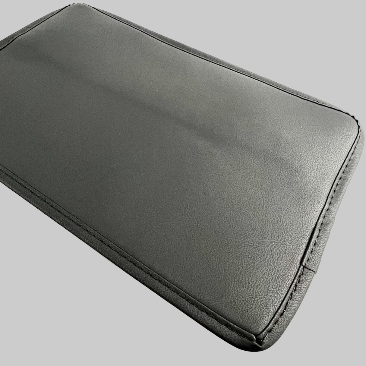 Bildschirmabdeckung liegt flach, um das verwendete Material zu zeigen.