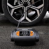 Osram TYREinflate 2130 kompressor tilsluttet bildæk med sølv alufælg
