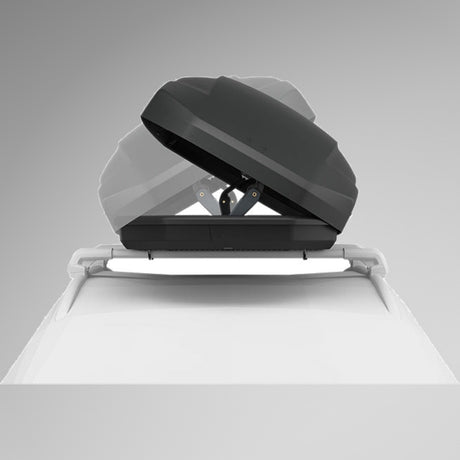 Thule Pulse 2 M Black Aeroskin sort tagboks med åbent låg monteret på tagbøjler, illustration