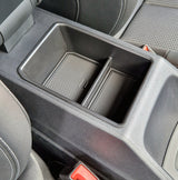 Aufbewahrungsbox in der Armlehne eines Audi Q4/Q5