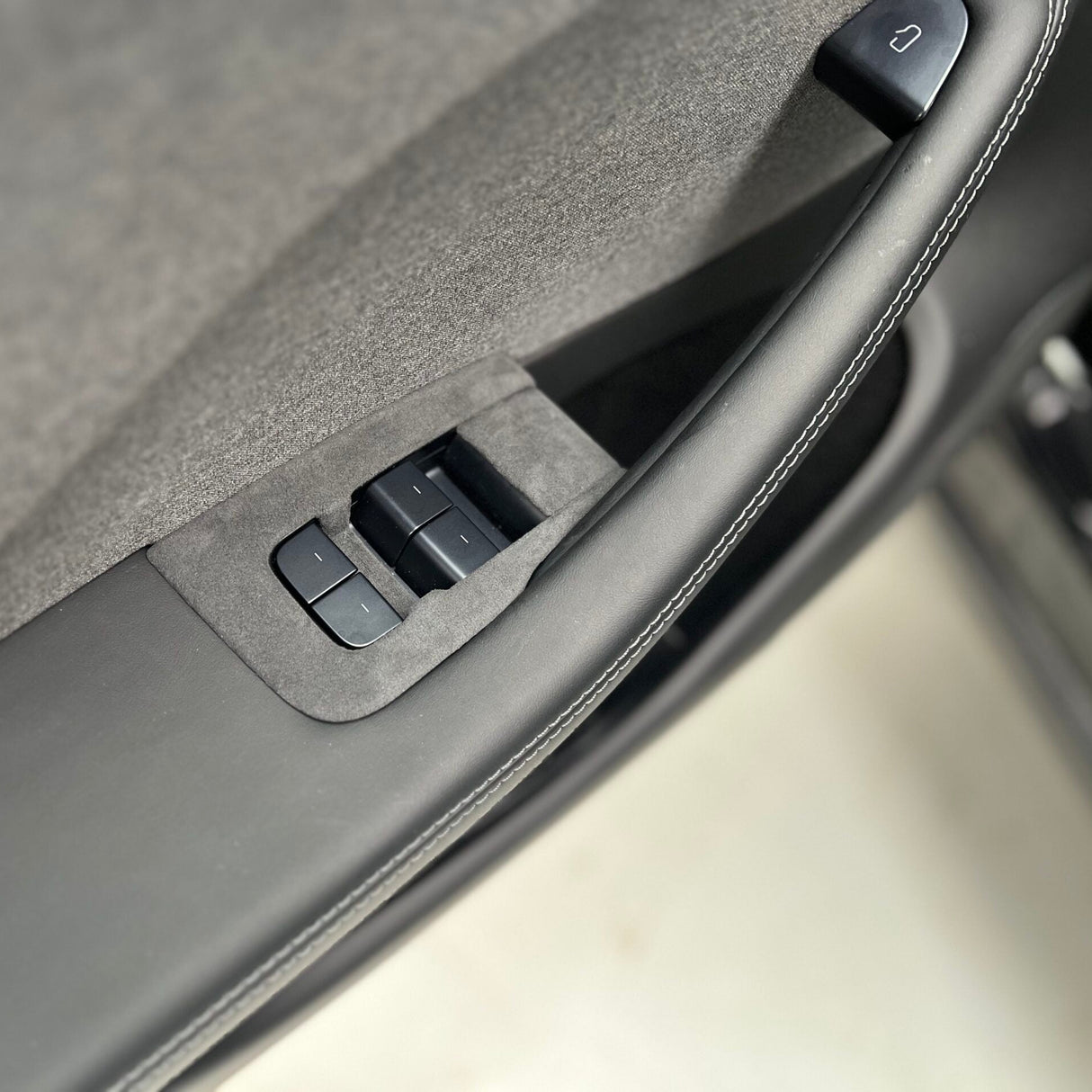 Alcantara-Cover für Tasten für Tesla Model 3 Highland