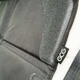 GCG-Logo auf dem Autositzschutz