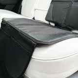 Unterseite des Sitzschutzes, der auf dem Sitz sitzt