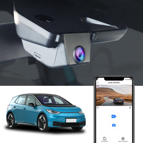FitCamX dashcam monteret i Cupra Born, vist med app-optagelse på smartphone.
