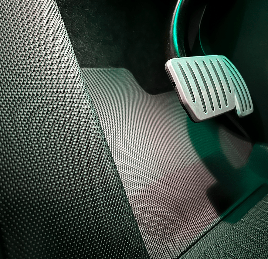 GCG MAX Allwetter-Fußmatte für Tesla Model Y, Fahrersitz, mit Pedalen