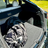 Sind Sie auf der Suche nach Zubehör für Elektroautos? Bei GreenCarGear haben wir alles von Autopflegeprodukten, Ladegeräten für Elektroautos, Zubehör für das Laden zu Hause und vieles mehr. Sie finden alles an Tesla-Zubehör, VW ID 4-Zubehör und Ford Mustang Mach E-Zubehör.