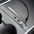 magnetisches Ladekabel, das an einem Jowua USB-Hub für Tesla angeschlossen ist