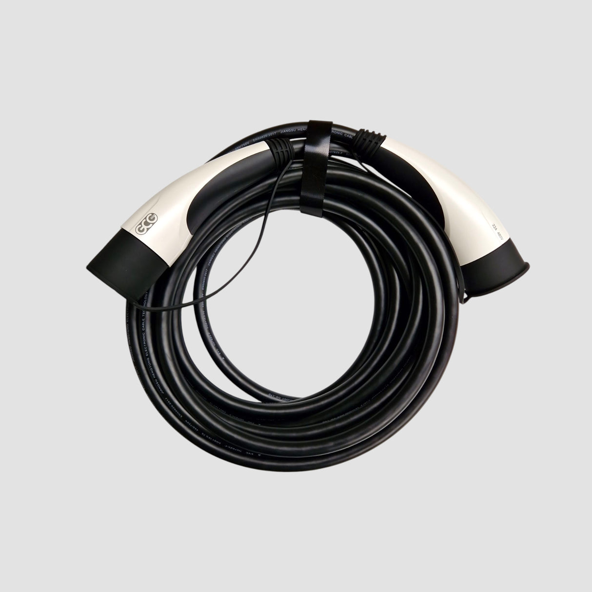 GCG MAX Ladekabel für Elektroautos mit Typ-2-Anschluss und kostenlosem Aufbewahrungsbeutel.