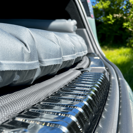 Sind Sie auf der Suche nach Zubehör für Elektroautos? Bei GreenCarGear haben wir alles von Autopflegeprodukten, Ladegeräten für Elektroautos, Zubehör für das Laden zu Hause und vieles mehr. Sie finden alles an Tesla-Zubehör, VW ID 4-Zubehör und Ford Mustang Mach E-Zubehör.