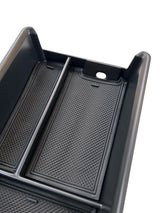 Schwarze Aufbewahrungsbox für die Mittelkonsole mit rutschfester Matte für BMW i4