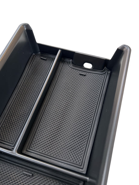 Schwarze Aufbewahrungsbox für die Mittelkonsole mit rutschfester Matte für BMW i4