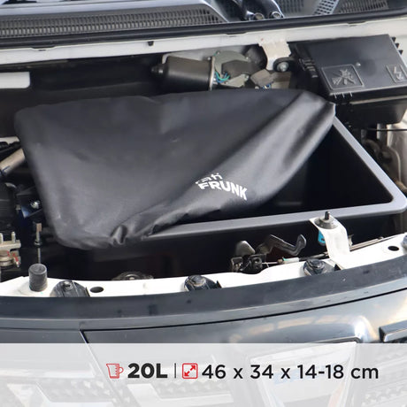 Rati Frunk-Aufbewahrungsbox für Dacia Spring mit 20L Fassungsvermögen, misst 46x34x14-18 cm.