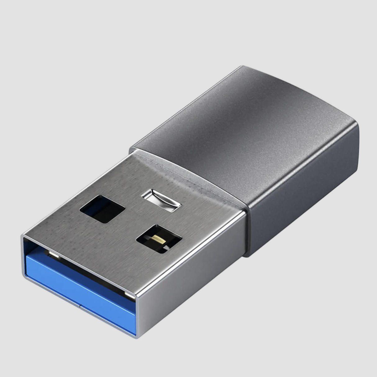ein USB-A- zu USB-C-Eingang.