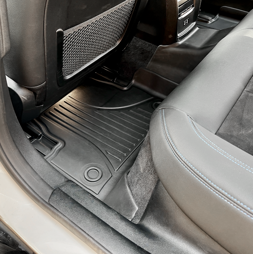 Allwetter-Fußmatten-Set für BMW i5, gute Passform und langlebiges Design.