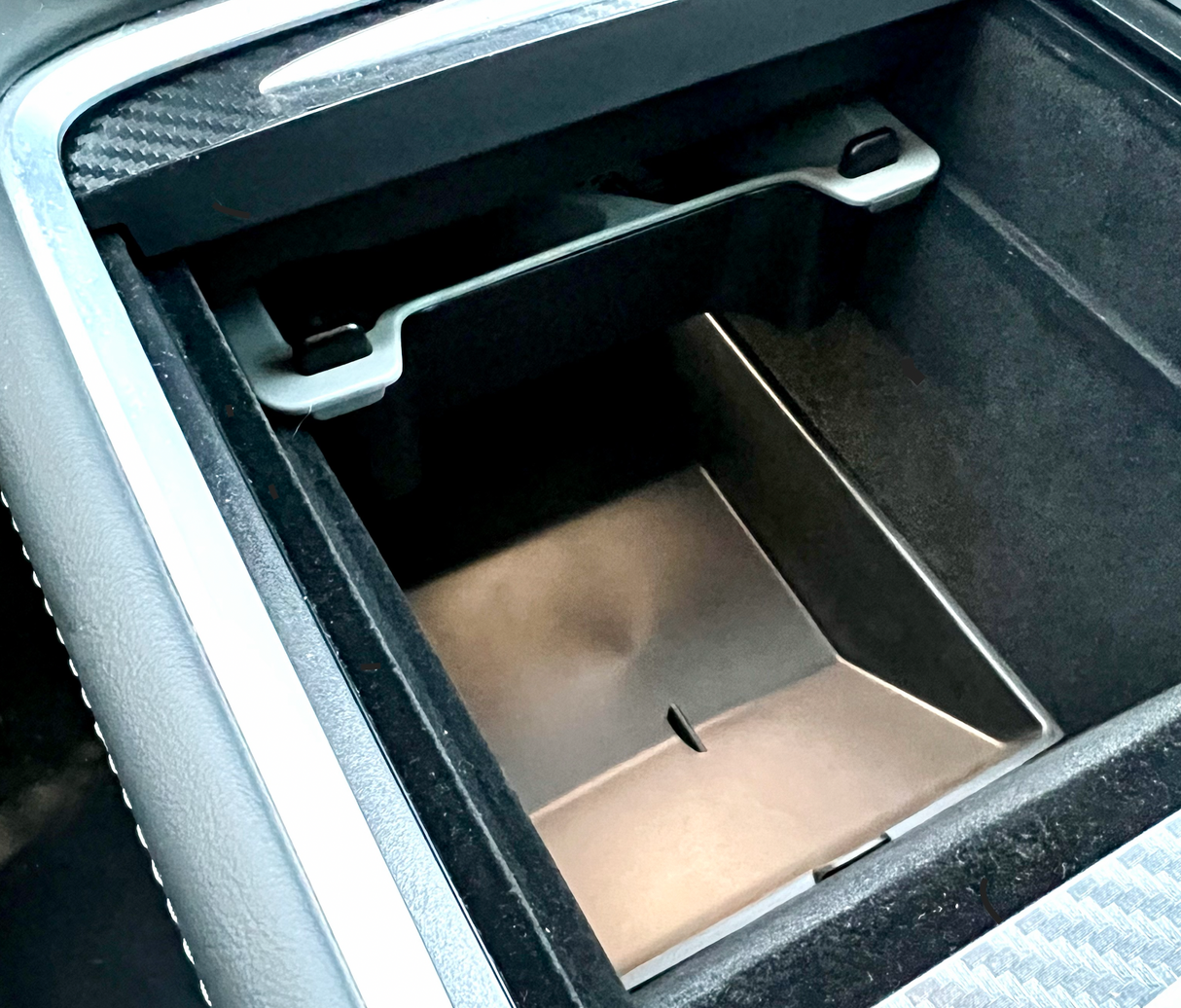Box/Unterlage für Mittelkonsole. Passend für Tesla Model 3/Y