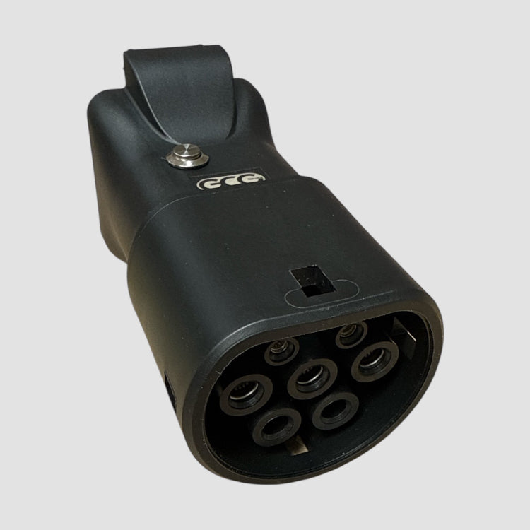Schwarzer V2L-Adapter – Typ 2 auf 230V-Steckdose