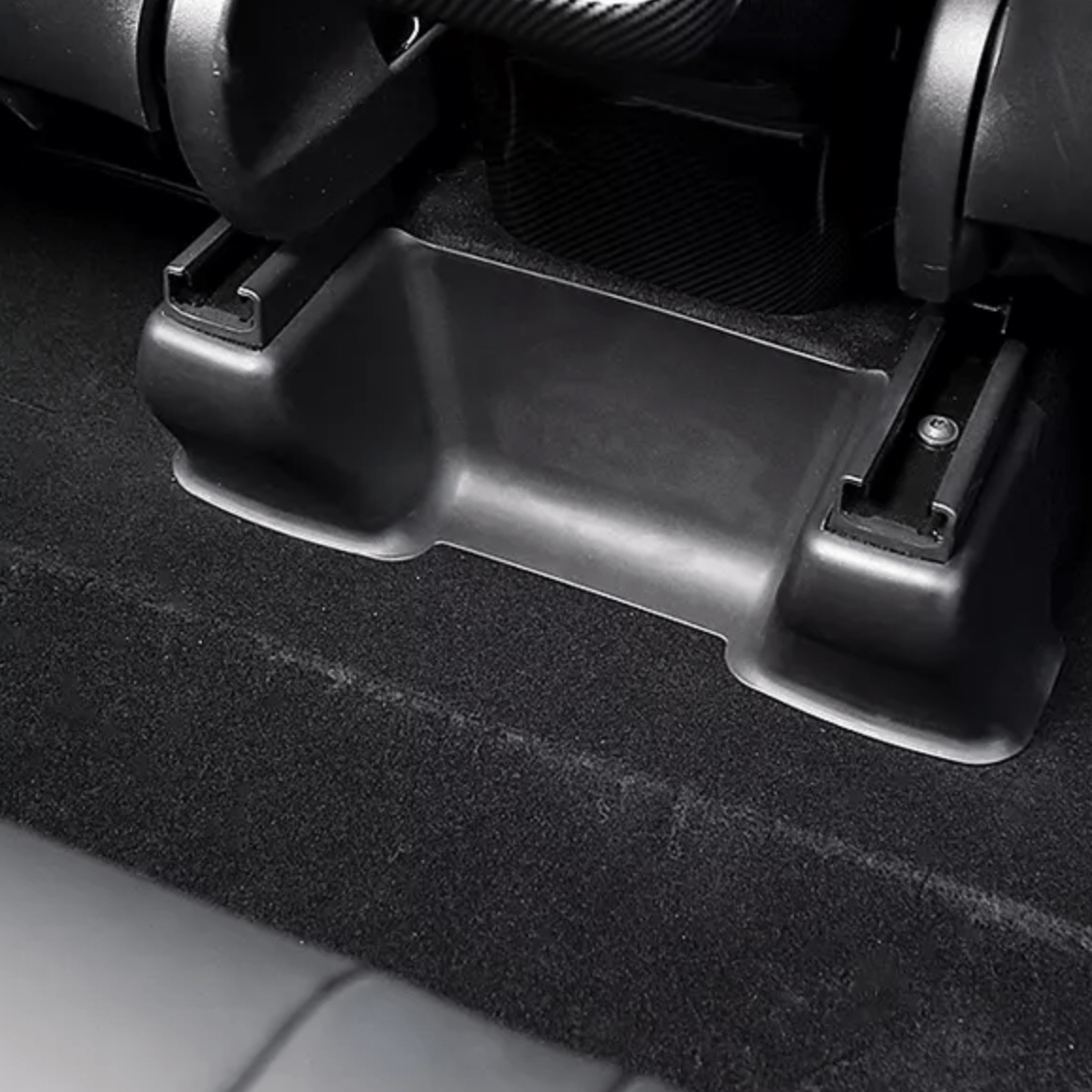 Schutz für Schienen am Tesla Model Y