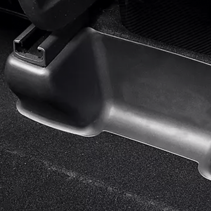 Schutz für Schienen am Tesla Model Y