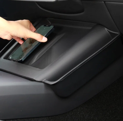 Abdeckung für kabelloses Ladegerät mit Aufbewahrungsfach – Tesla Model 3 Highland