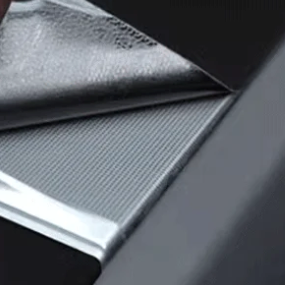 Folie-Cover für die Mittelkonsole – Tesla Model 3/Y