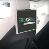 Tablet-/Telefonhalterung an der Rückseite eines Autositzes montiert.