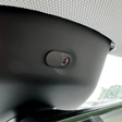 Eine Kamerahülle, die in Ihren Tesla eingesetzt und montiert werden kann.