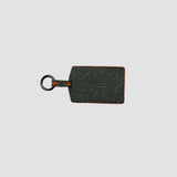 Schlüsselkartehalter für xpeng g6 aus schwarzem Leder mit roter Naht.